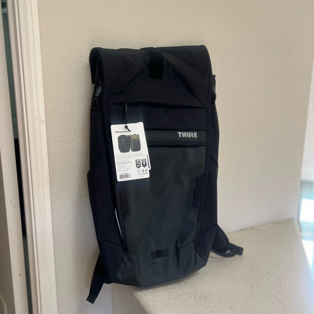 Thule Paramount Commute 18L Backpack Black Cycling Laptop Bag 3204729 NEW